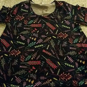 LulaRoe perfect T